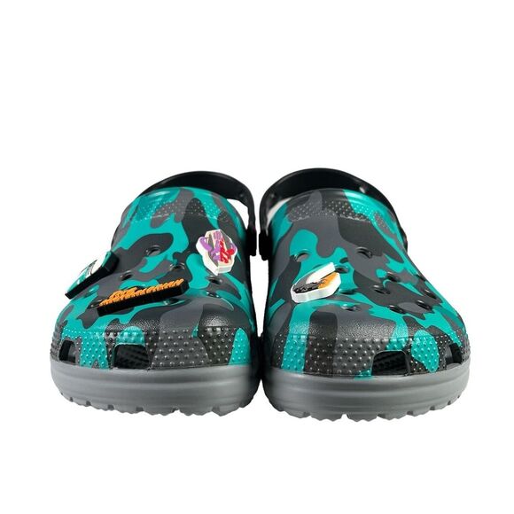 Disney Parks Star Wars The Mandalorian Crocs Unisex W8 M6 Camo Clogs Jibbitz NEW - Picture 2 of 16